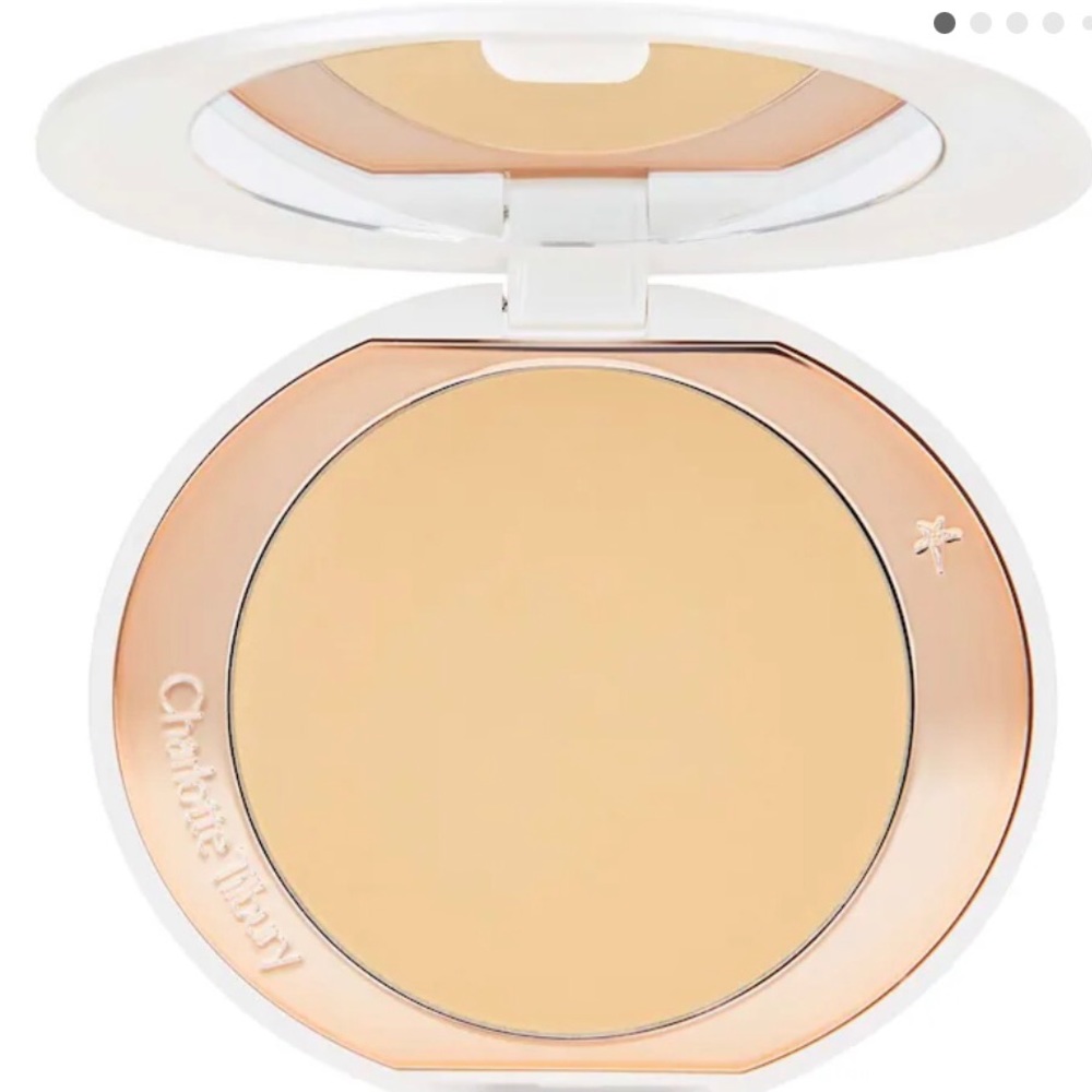 80-CHARLOTTE TIBURY REFILLABLE AIRBRUSH FLAWLESS FINISH BRIGHTENING POWDER
